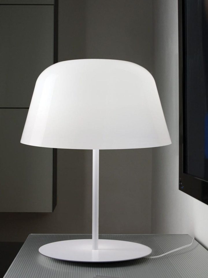 Ayers T38 Table Lamp, Leucos