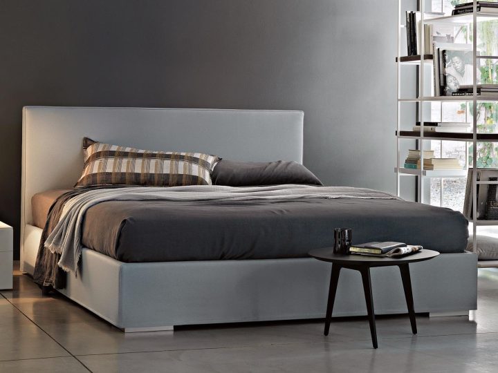 Camille Bed, Lema