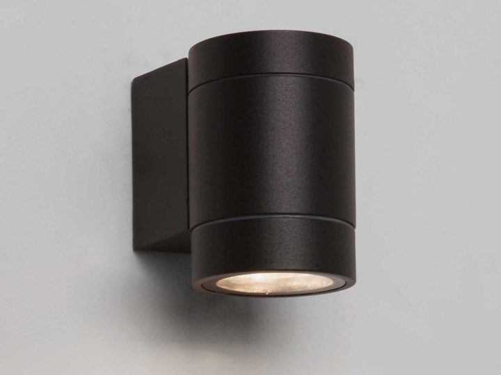 Dartmouth Single Outdoor Wall Lamp, Astro Lighting