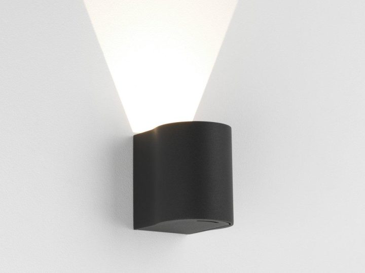 Dunbar 100 Outdoor Wall Lamp, Astro Lighting