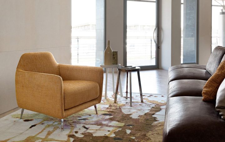 Ellie Armchair, Ditre Italia