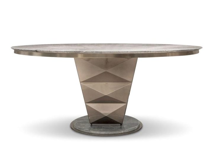 Erik Table, Corte Zari