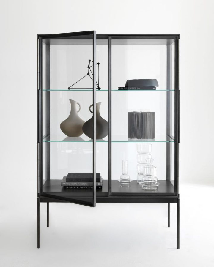 Galerist Display Cabinet, Lema