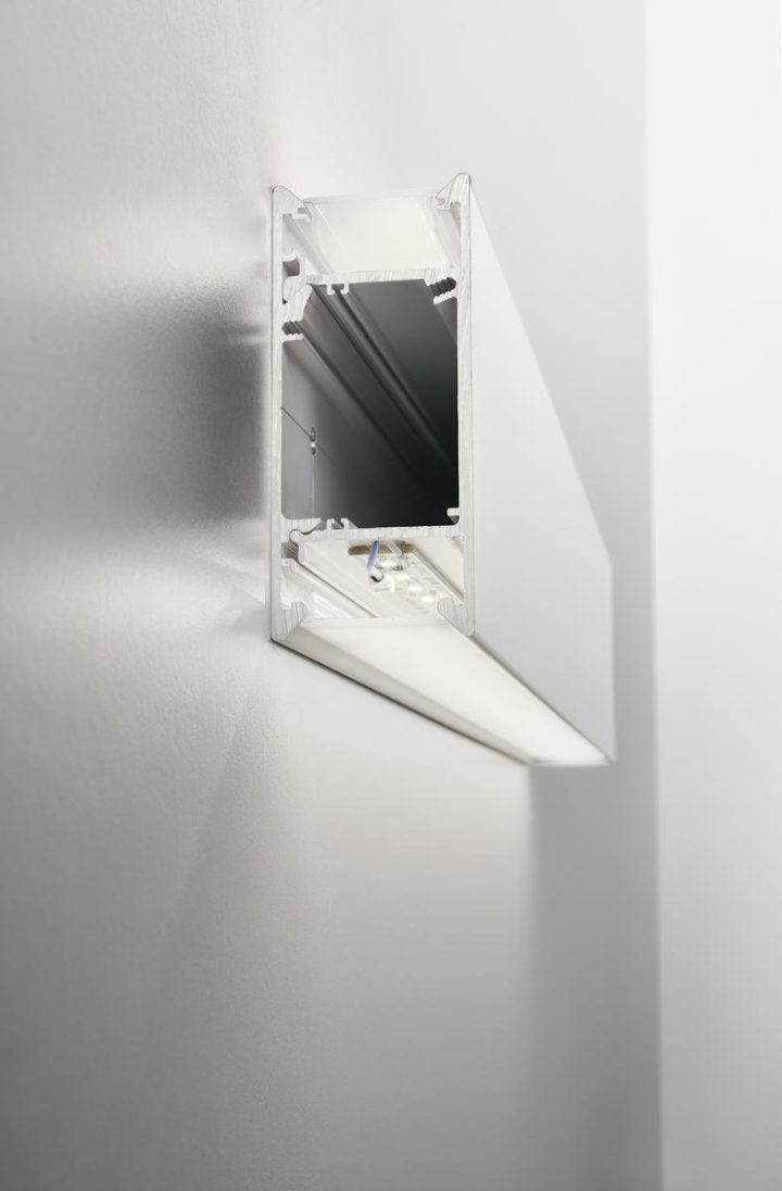 Giano Wall Lamp, Panzeri