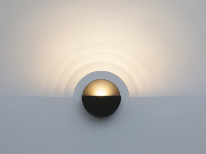 Gradient Outdoor Wall Lamp, Vibia