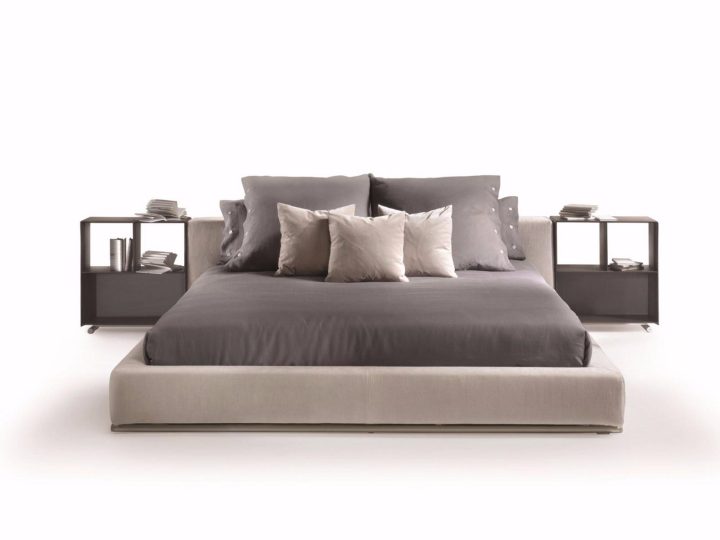 Groundpiece Bed, Flexform