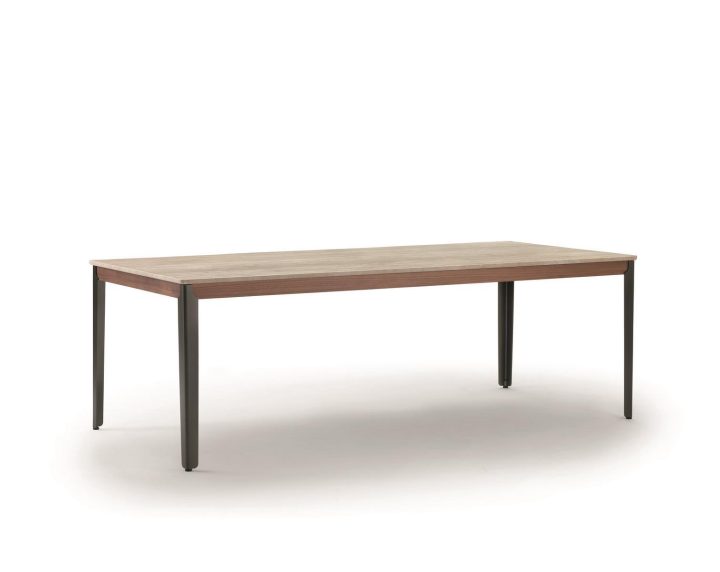 Hug Table, Arflex