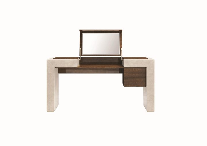 Kandy Console, Capital Collection