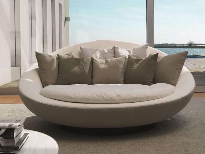Lacoon Island Sofa, Desiree