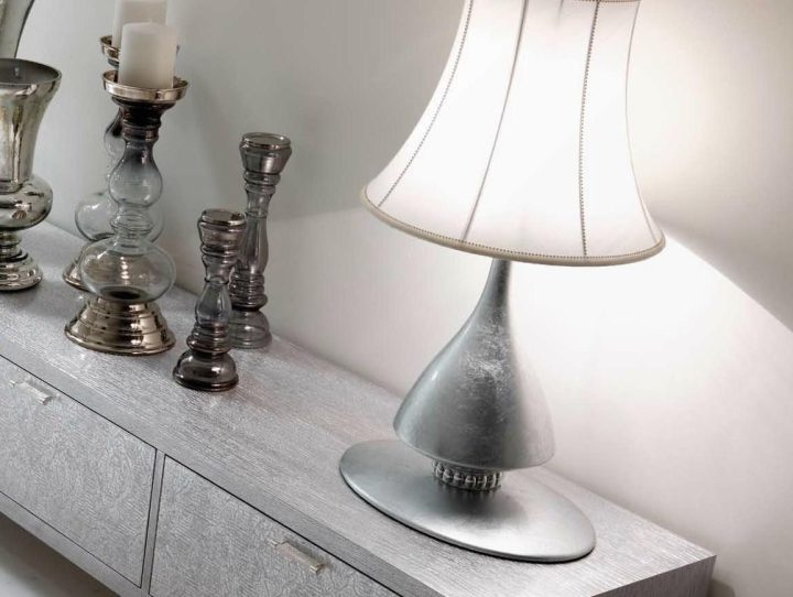 Leon Table Lamp, Corte Zari