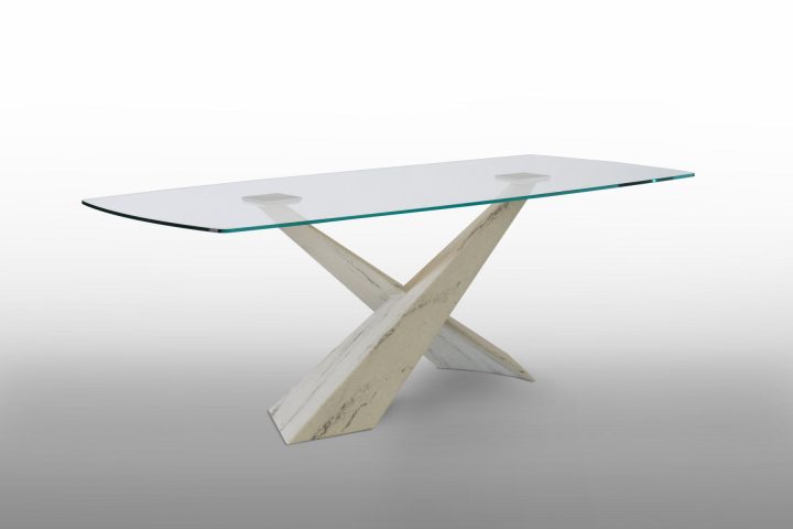 Living Stone And Glass Table, Riflessi