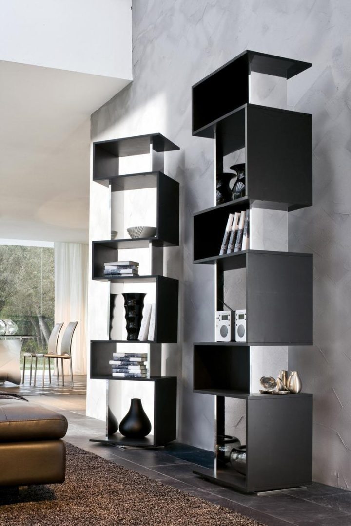Osuna Bookcase, Tonin Casa