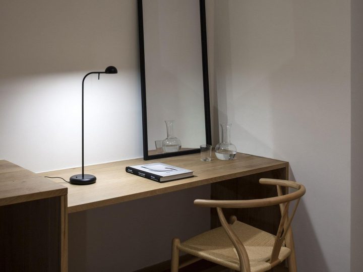 Pin Table Lamp, Vibia