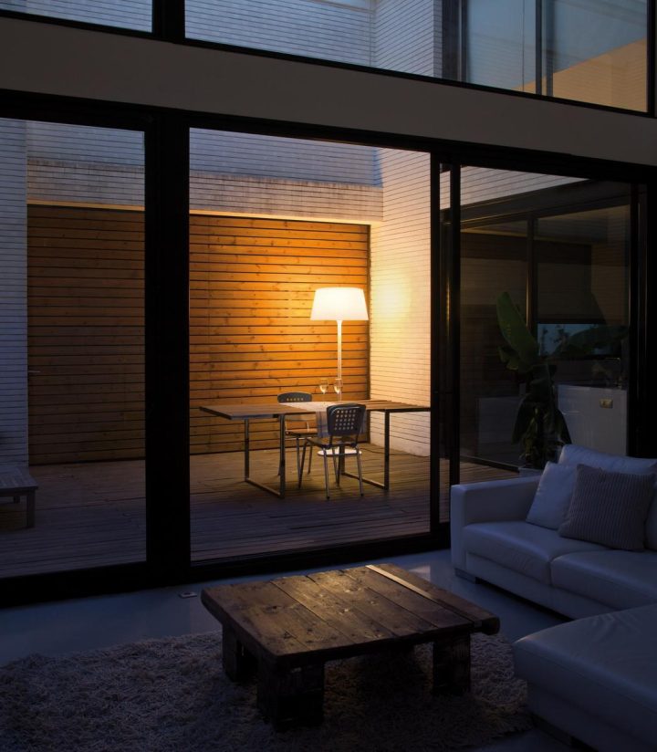 Plis Outdoor Floor Lamp, Vibia