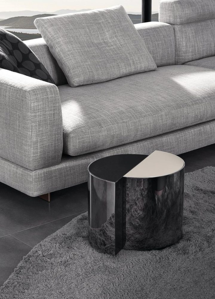 Shields Coffee Table, Minotti