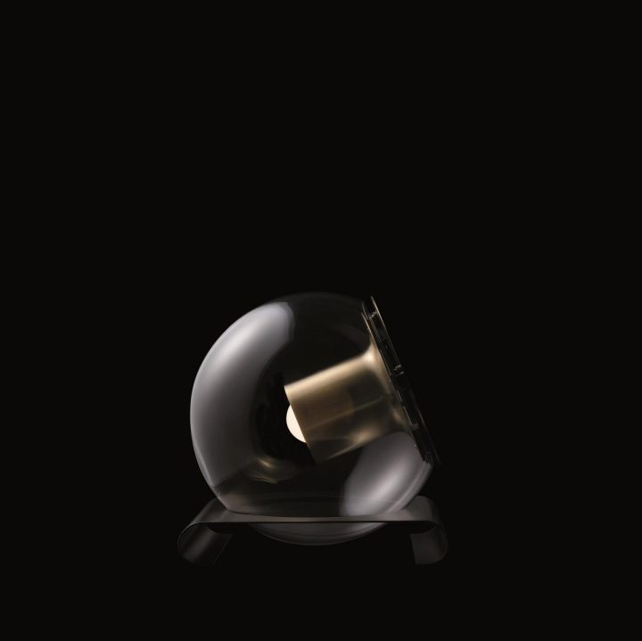 The Globe 228 Table Lamp, Oluce