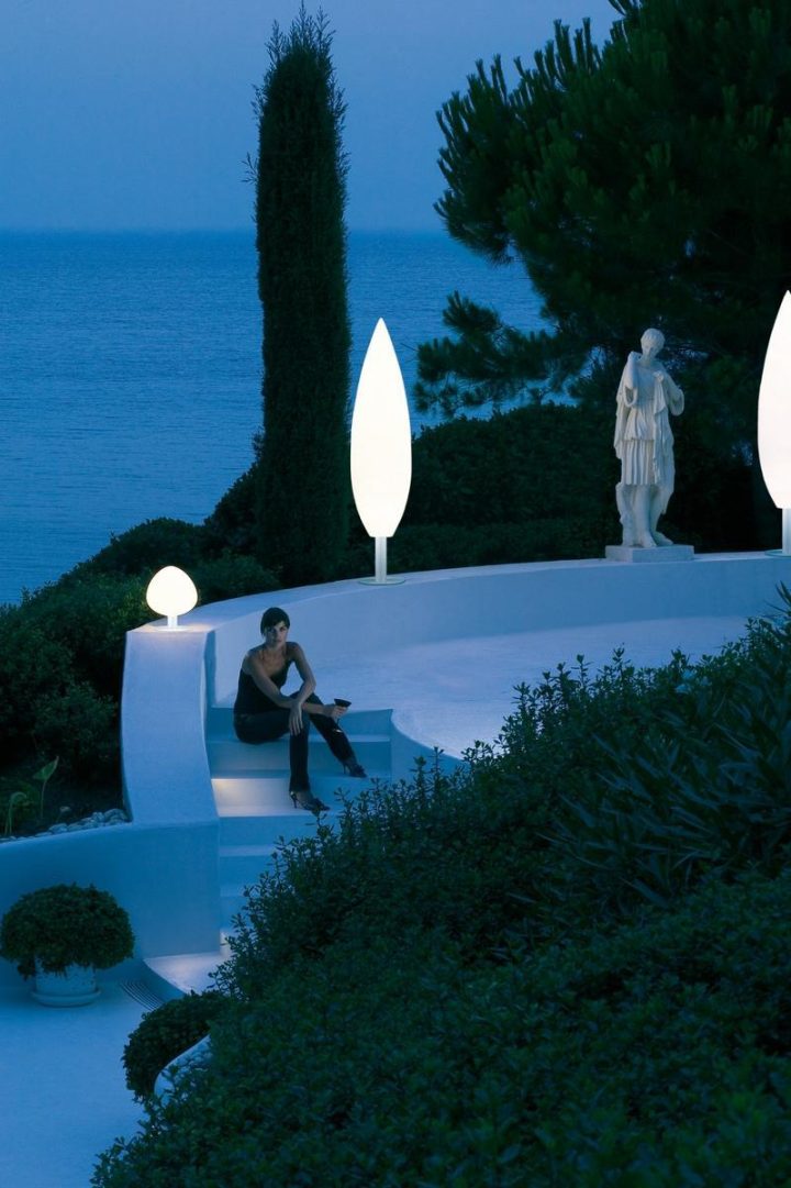 Tree Outdoor Floor Lamp, Vibia