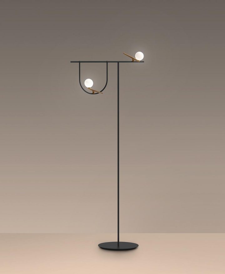 Yanzi Floor Lamp, Artemide