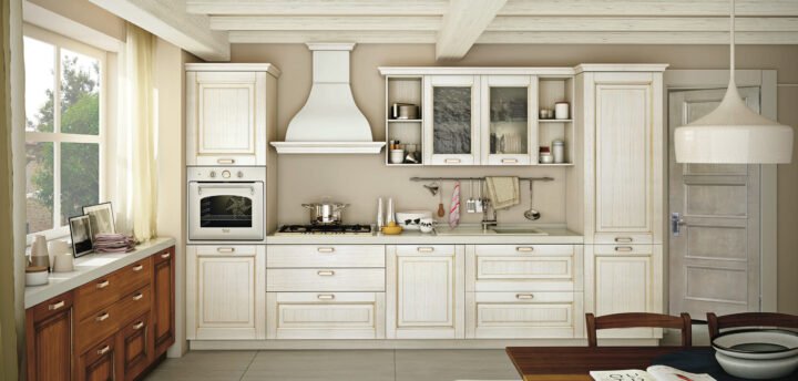Oprah - wood kitchen with handles | Creo kitchens