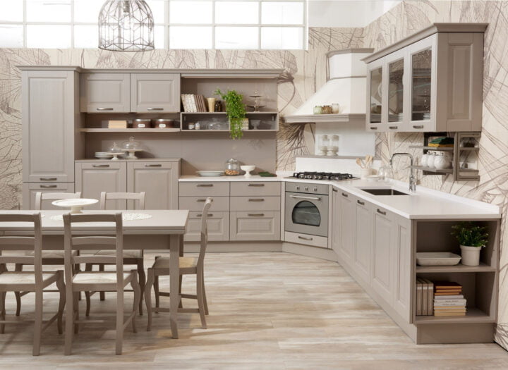 Oprah - wood kitchen with handles | Creo kitchens