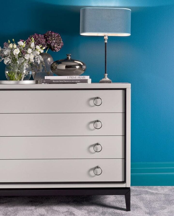 Asmara - rectangular lacquered chest of drawers | Galimberti Nino