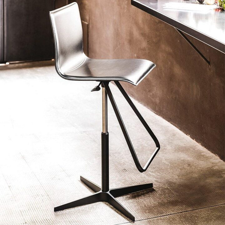 Toto X - leather bar chair | Cattelan Italia