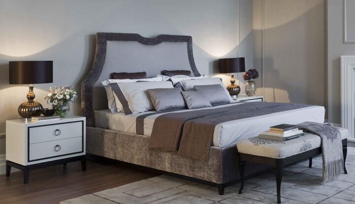 Jolo - lacquered bed with high headboard | Galimberti Nino