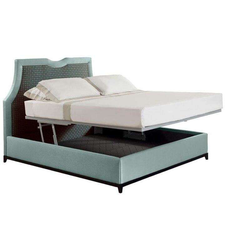 Jolo - lacquered bed with high headboard | Galimberti Nino