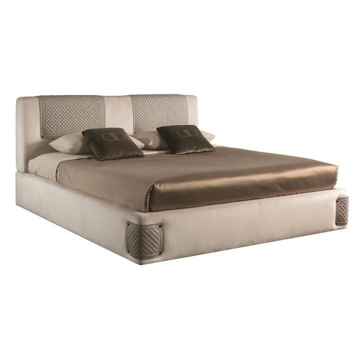 Julius - leather bed with high headboard | Daytona