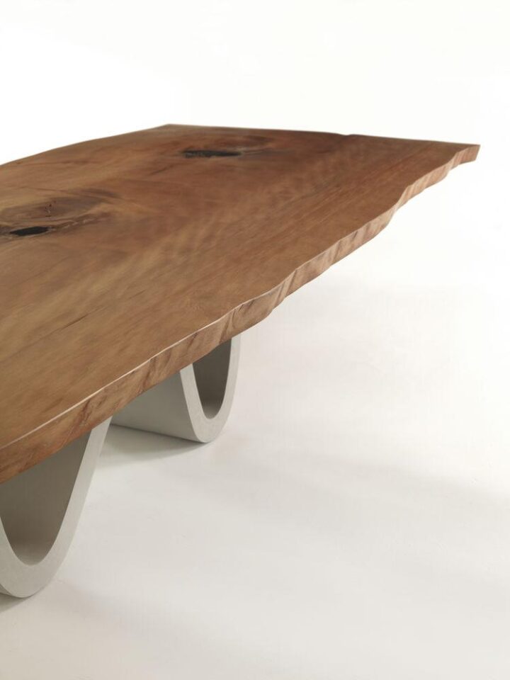 Kauri - rectangular solid wood table | Riva 1920