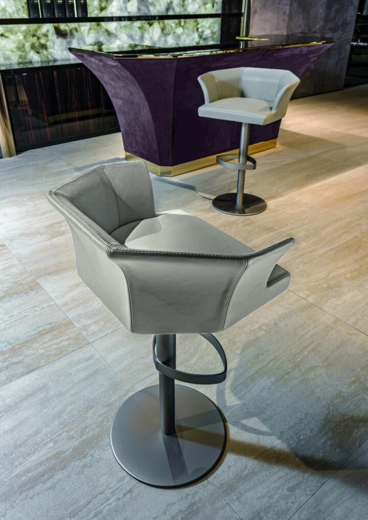 Delon - leather bar chair | Longhi