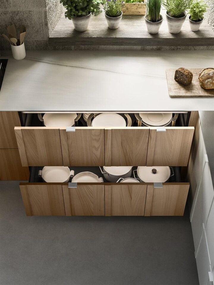 Maggiorana - lacquered kitchen with handles | ALF Valdesign