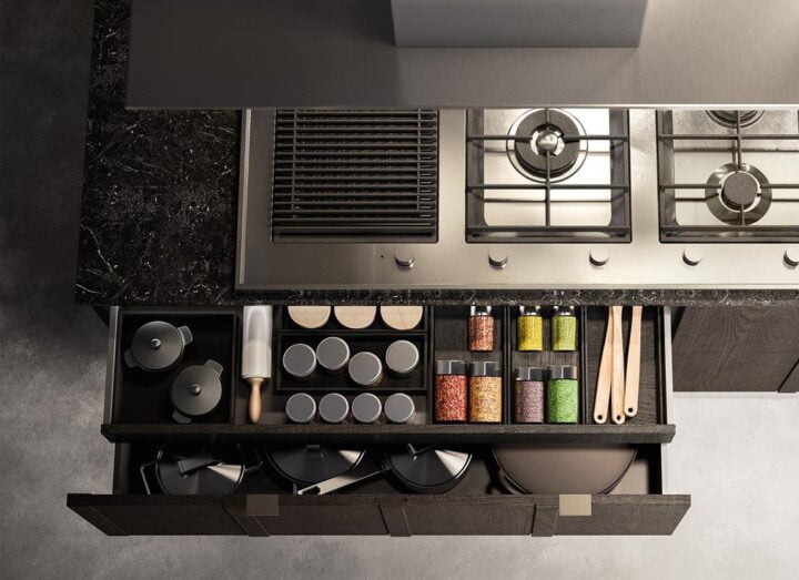 Maggiorana - lacquered kitchen with handles | ALF Valdesign