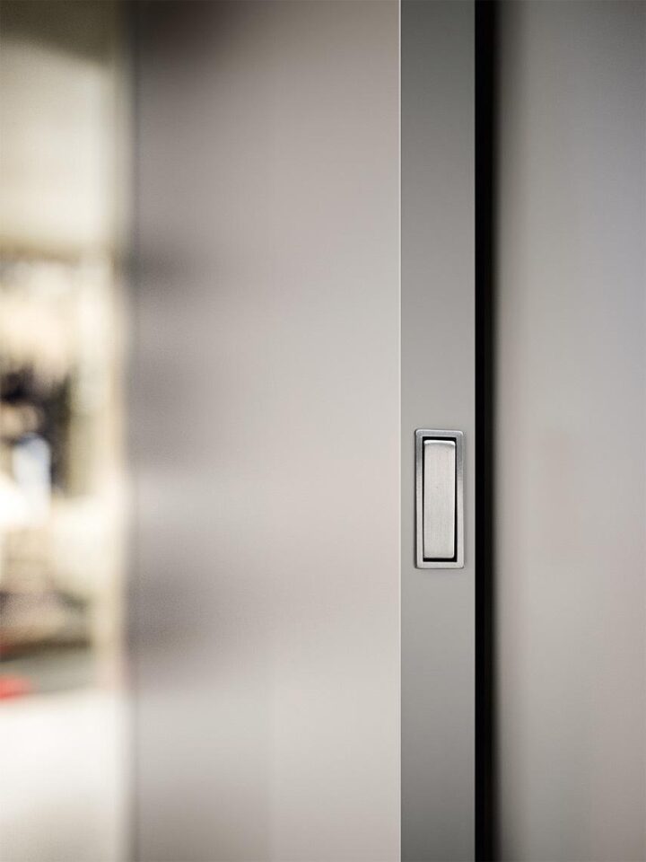 Quadra - modular lacquered wardrobe with coplanar doors | ALF Dafre