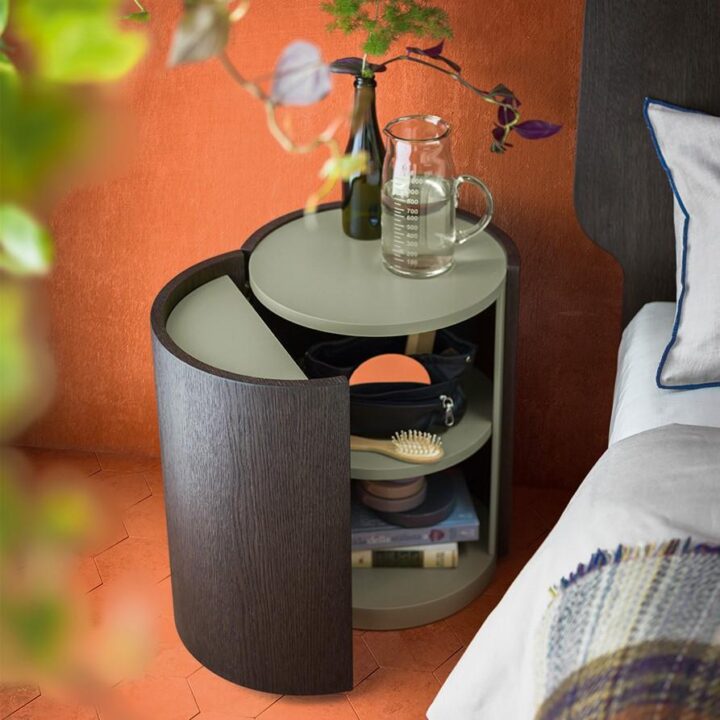 Rim - round veneer bedside table with doors | ALF Dafre