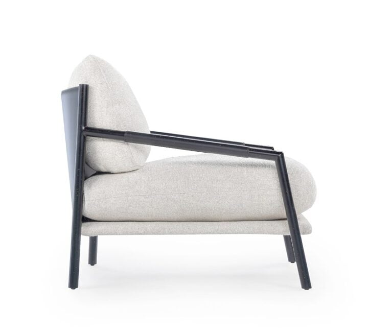 Norman Armchair, Calia Italia