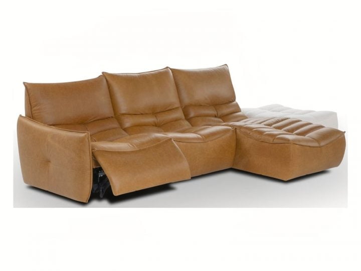 Zip Relaxsofa | Calia Italia. Modular sofa with recliner for ultimate comfort, quilted craftsmanship, adaptable design, and manual headrest adjustment for optimized relaxation.