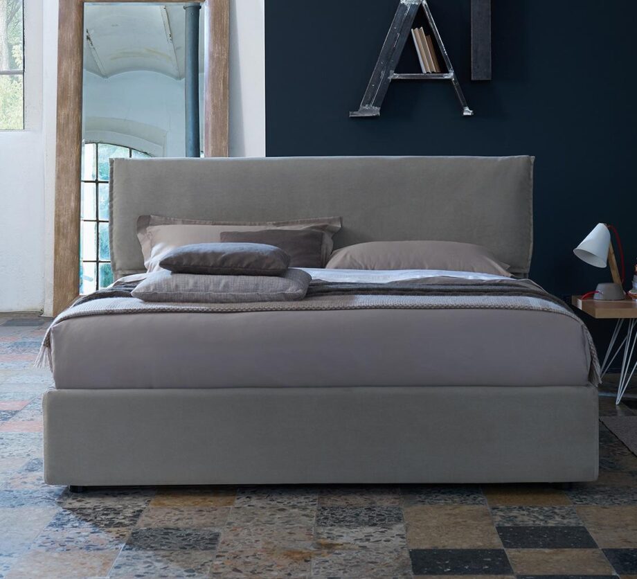 Hollis Bed Dorelan