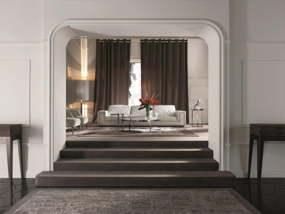 Helmut Sofa Longhi