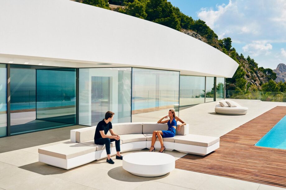 Vela Outdoor Sofa Vondom