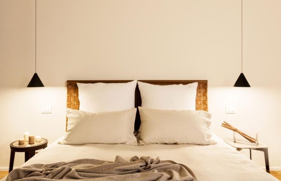 Cestone Bed Flexform