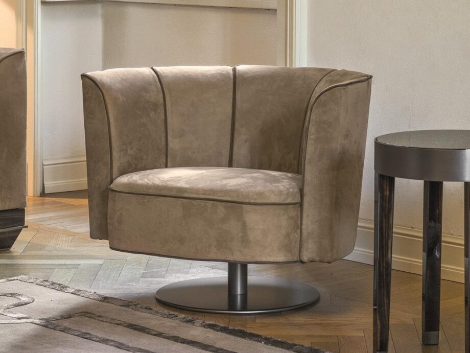 Ludwig Armchair Longhi