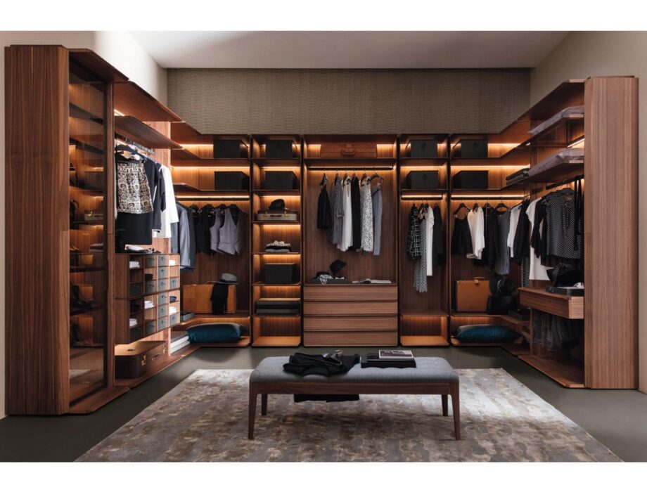 My Suite Closet Porada