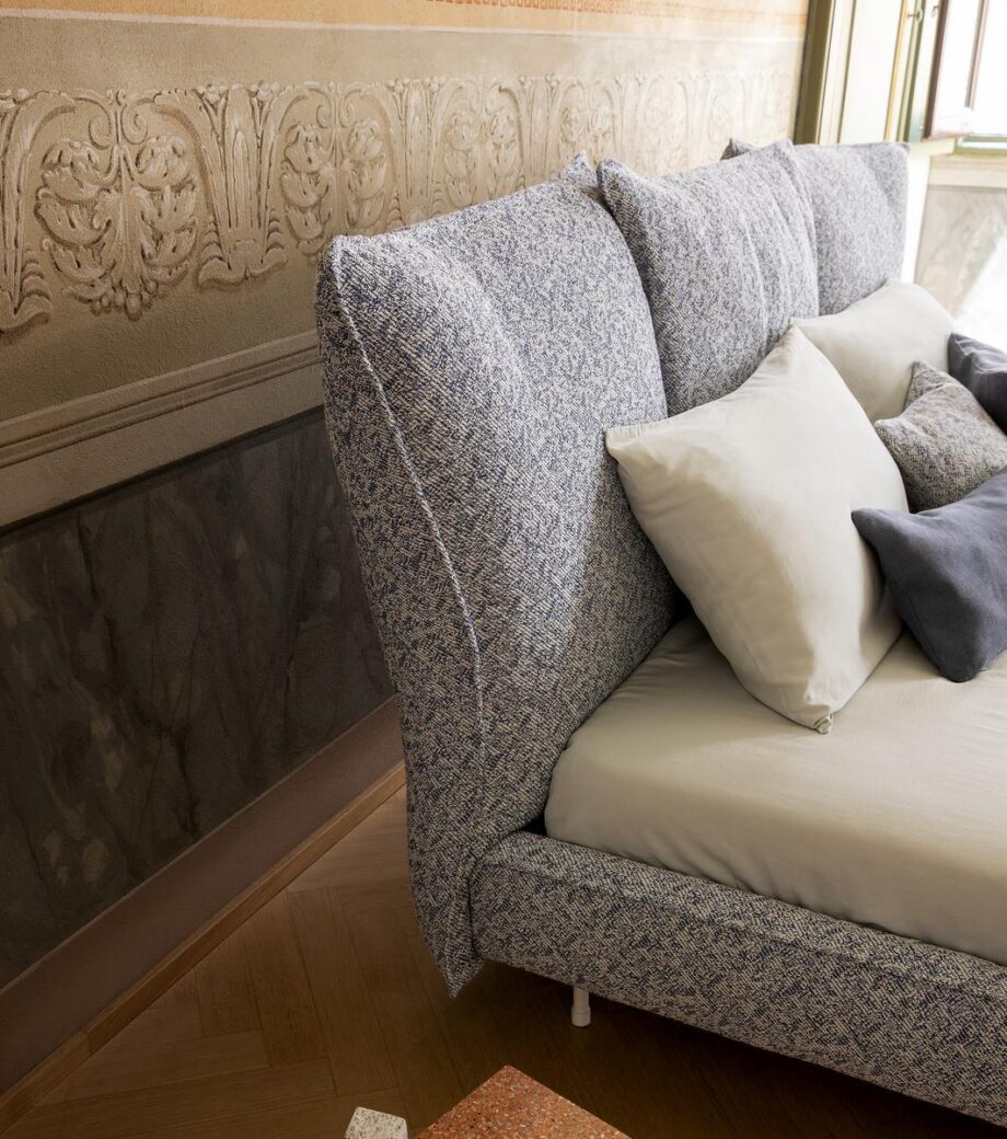 Madame C. Bed Bonaldo