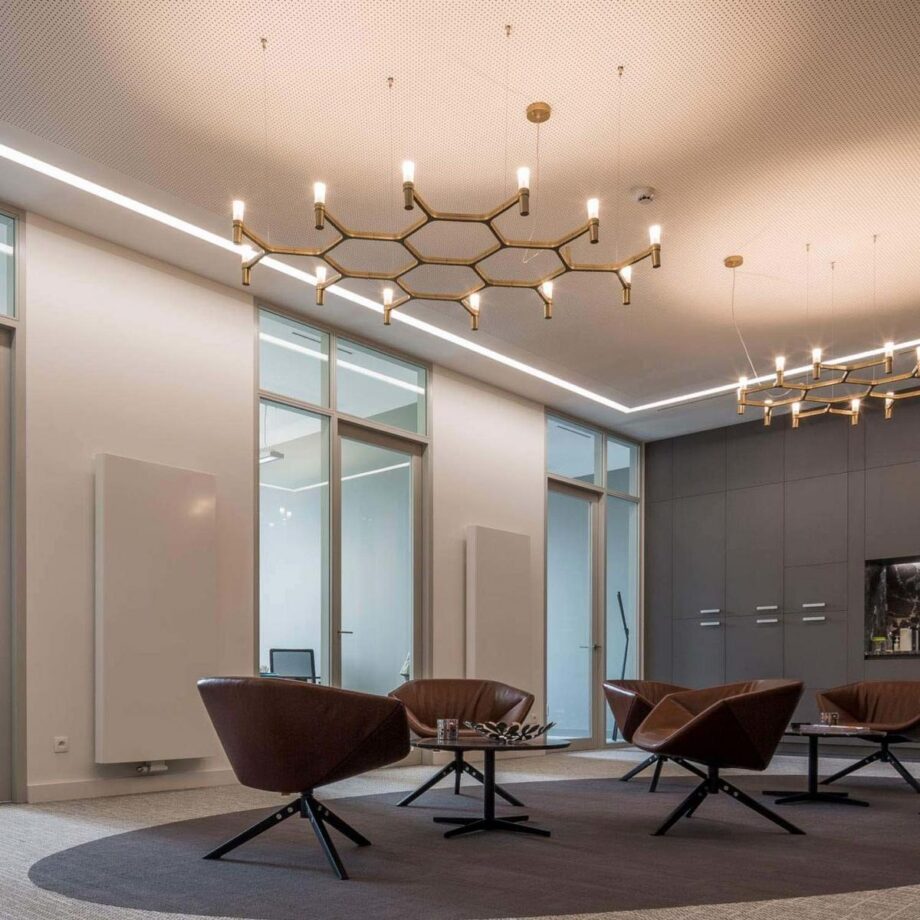 Crown Plana Mega Pendant Lamp Nemo