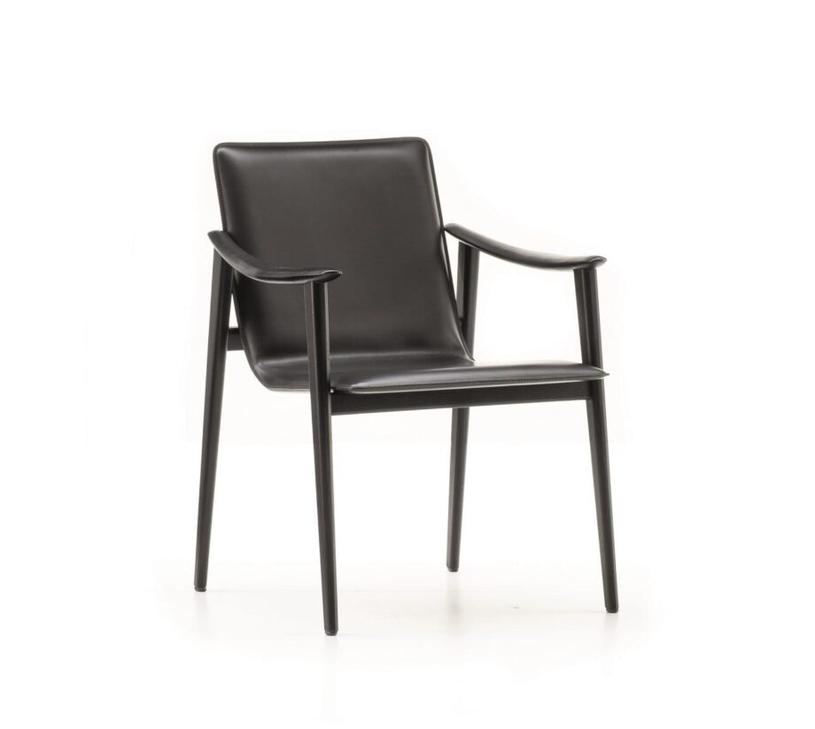 Fynn Saddle Hide Chair Minotti