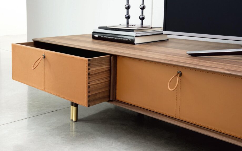 Bayus Sideboard Porada