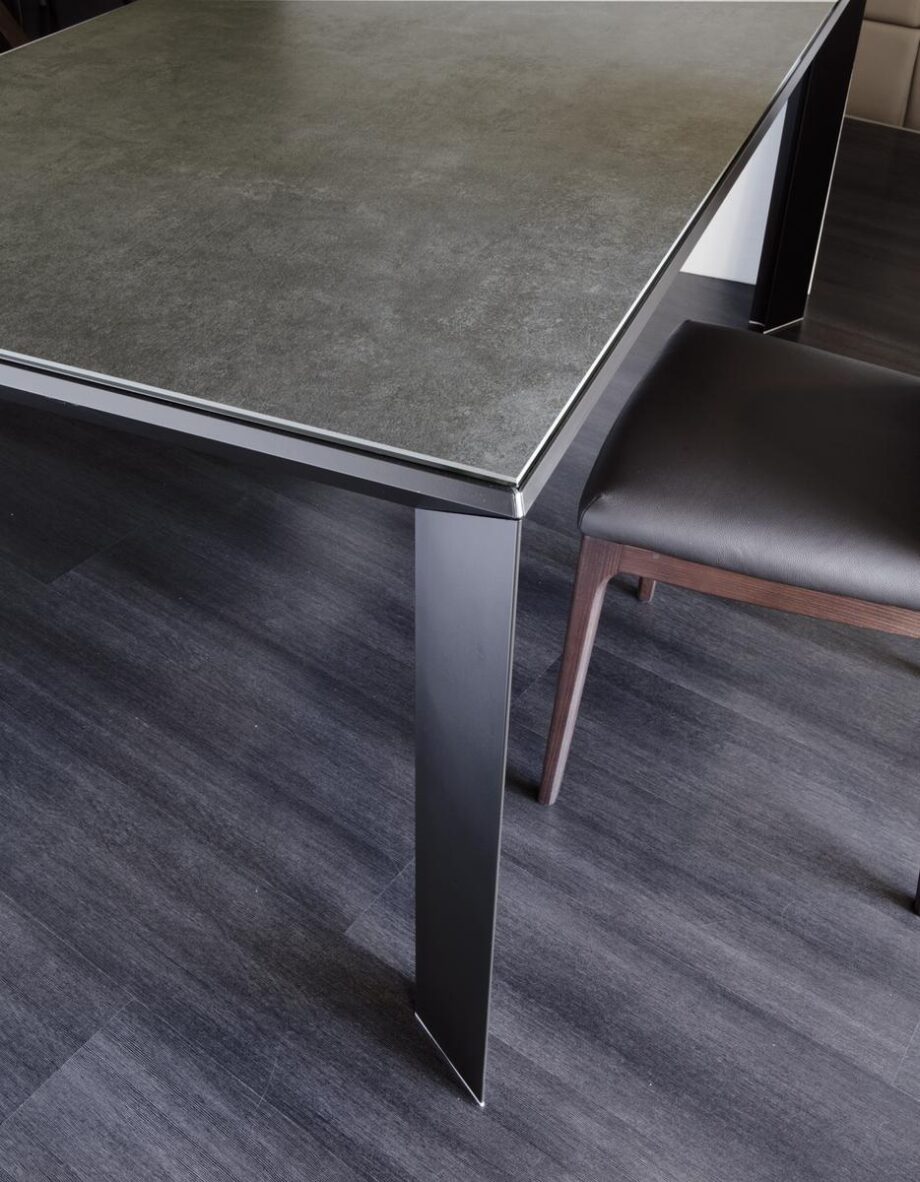 Metrò Table Ozzio Italia