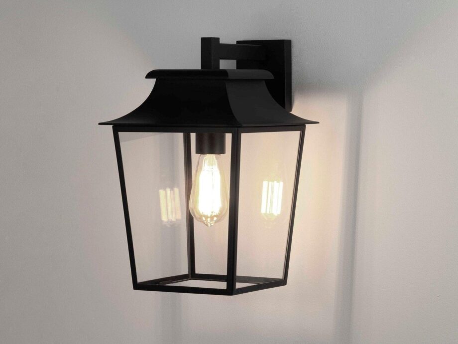 Richmond Wall Outdoor Wall Lamp Astro Lighting