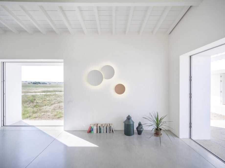 Puck Wall Art Double Wall Lamp Vibia